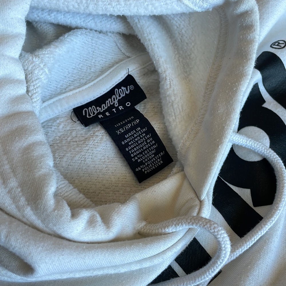 Wrangler Cropped Hoodie - Picture 4 of 6